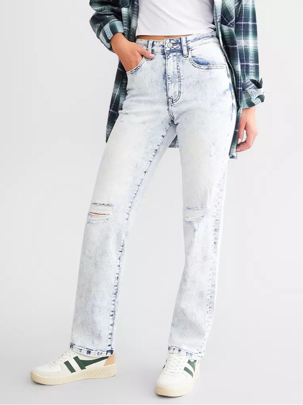 Straight Leg Light Acid Wash Jeans - White